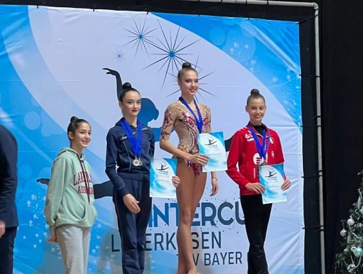 Gimnast Alina Məmmədova Almaniyada gümüş medal qazandı