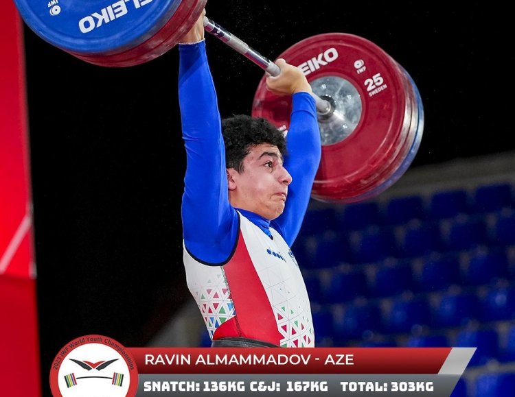 Alməmmədov Dünya birinciliyində iki rekord qırıb üç medal qazandı!