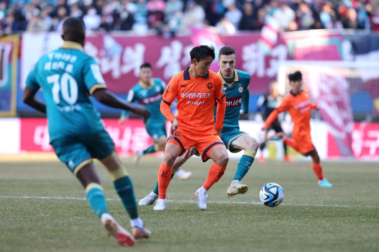 Milli futbolçumuzun komandası Cənubi Koreyada 1/8 finala çıxdı