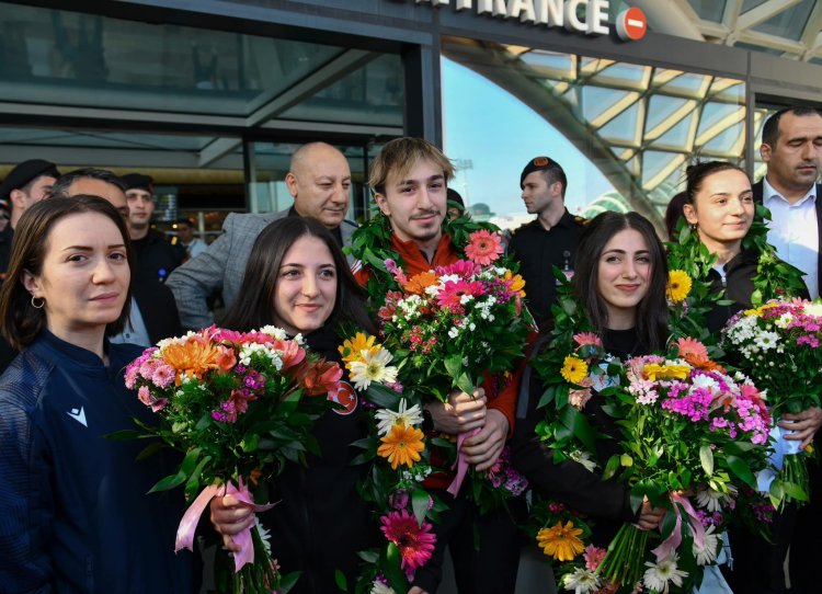 Prezident İlham Əliyev Türkiyə idmançılarını medalla təltif etdi