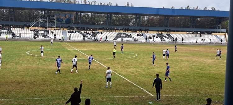  Yevlaxda ara qarışıb, məzhəb itib - 1-ci Liqa qalmaqalla start götürüb