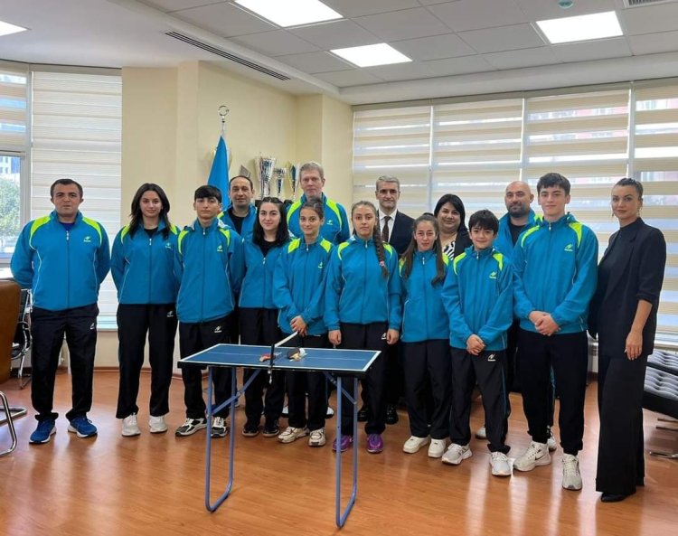 Federasiya stolüstü tennisçilərimizi mükafatlandırıb