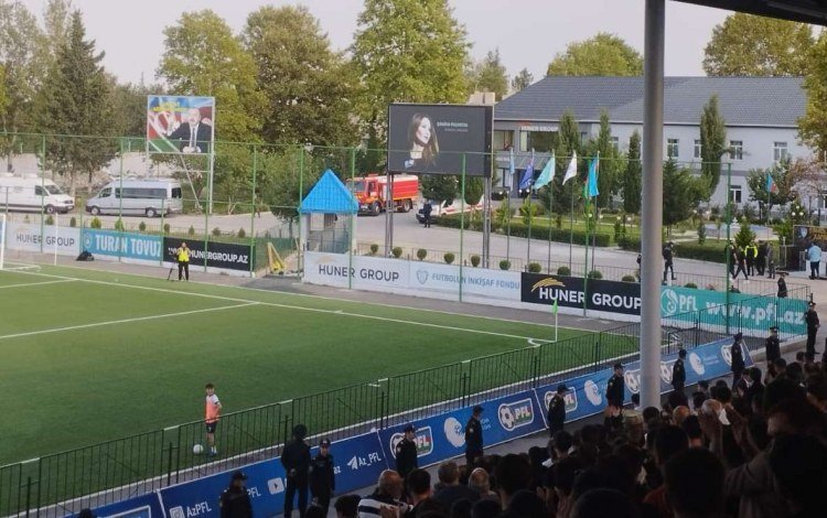 Tovuz stadionunda Qənirə Paşayevanın xatirəsi yad edilib