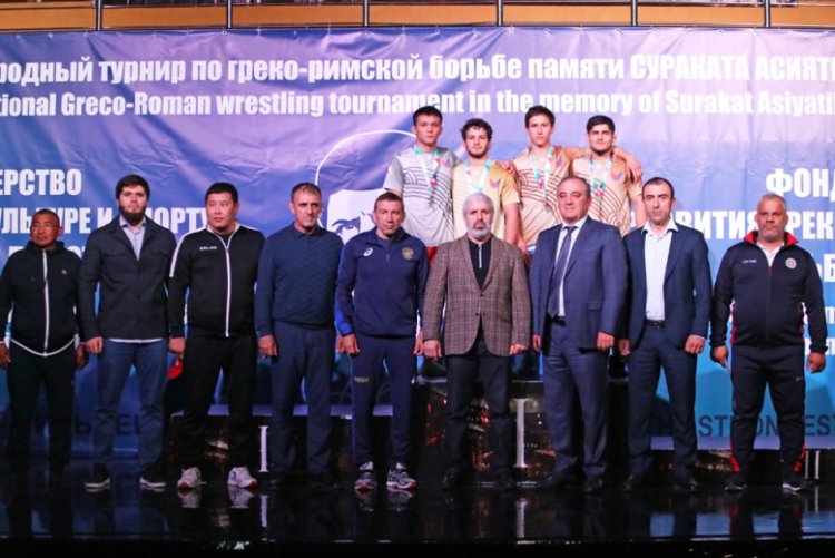 Azərbaycan güləşçiləri beynəlxalq turnirdə 3 medal qazanıblar