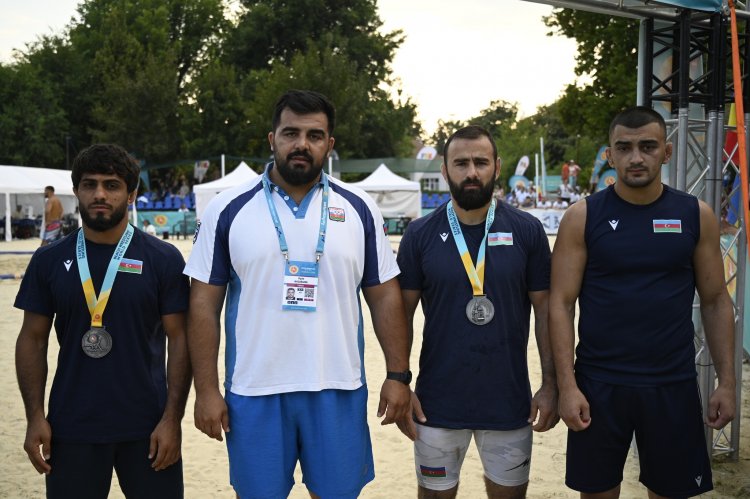 Azərbaycanın güləşçiləri Dünya Seriyasında 2 medal qazanıblar