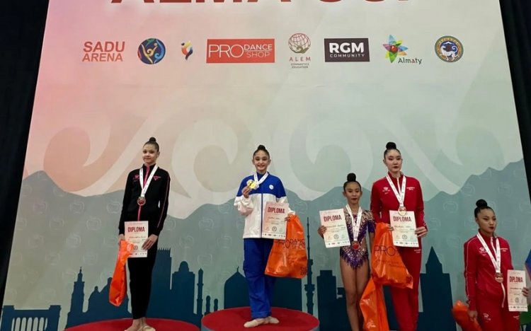 Azərbaycan bədii gimnastlarından "Alma Cup"da üç qızıl medal