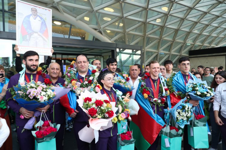 Paralimpiadada medal qazanmış idmançılarımız Vətənə dönüblər