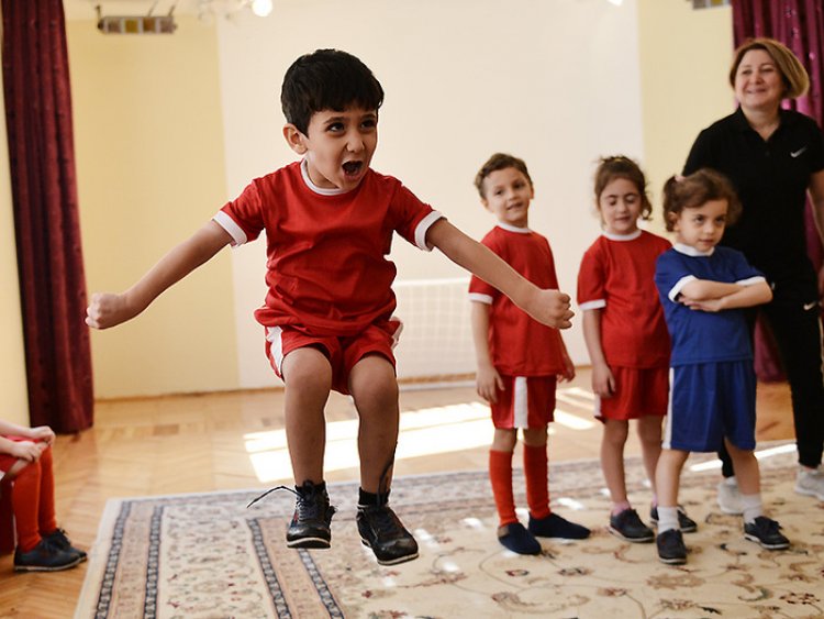   "Bağçalarda Futbol Dərsi" layihəsi Nizami rayonunda davam etdirilib