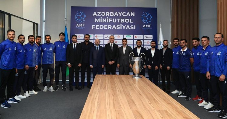  Orxan Məmmədov Türkiyədə Avropa çempionu olan "Azərsun"un futbolçuları ilə görüşüb - FOTOLAR