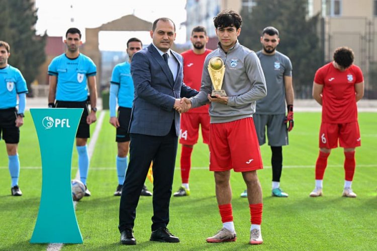 Peşəkar Futbol Liqası "Cəbrayıl"ın hücumçusunu mükafatlandırdı 